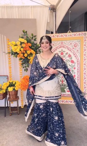 Đěsigner Party Wear Look Pur Heavy Faux Georgette Top Plazzo & Dupatta Set